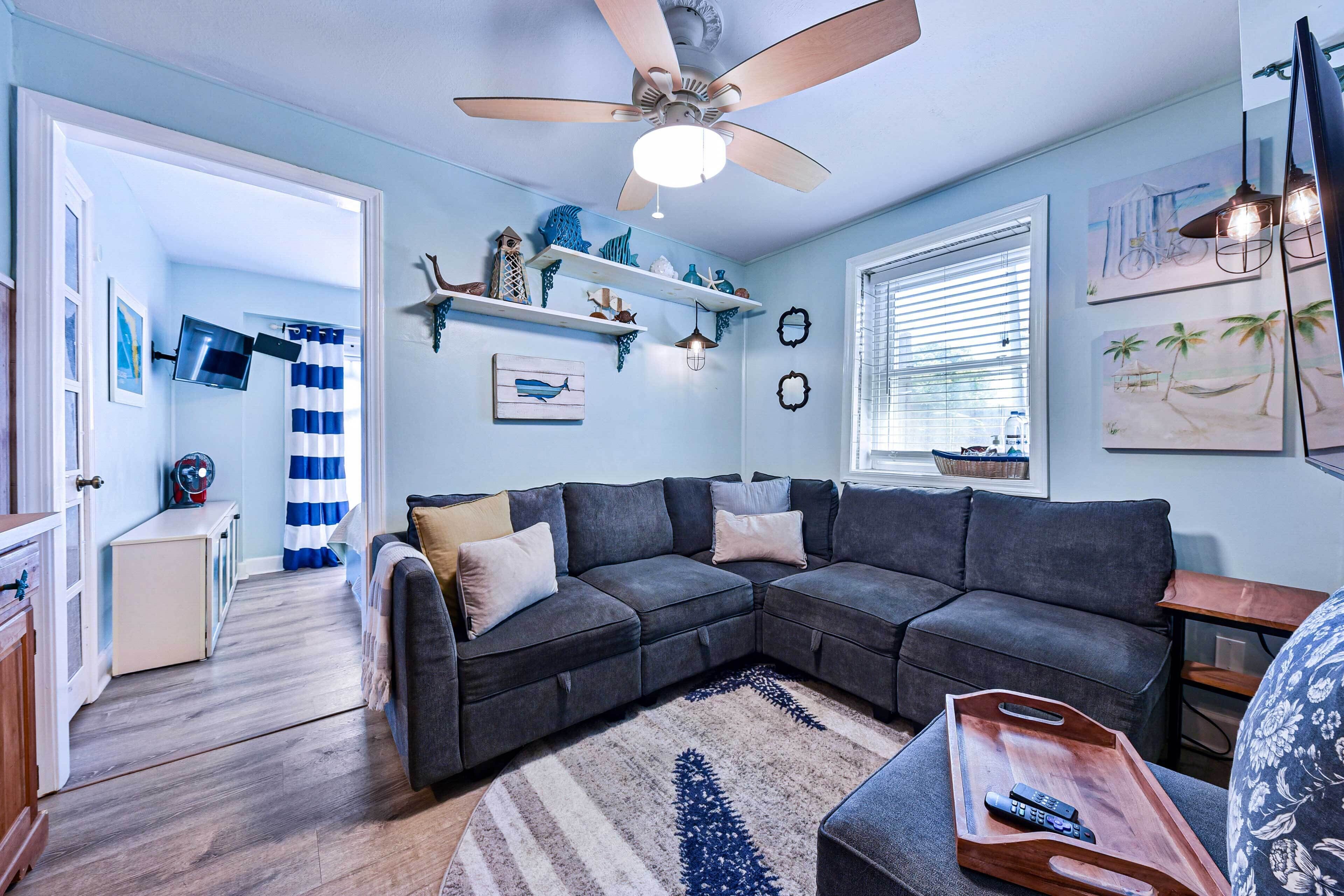 Dog-Friendly Jacksonville Beach Apt Near Beach