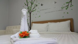 Hypo-allergenic bedding, desk, blackout curtains, free WiFi - Ruamsab Apartment 1 (Bangkok)