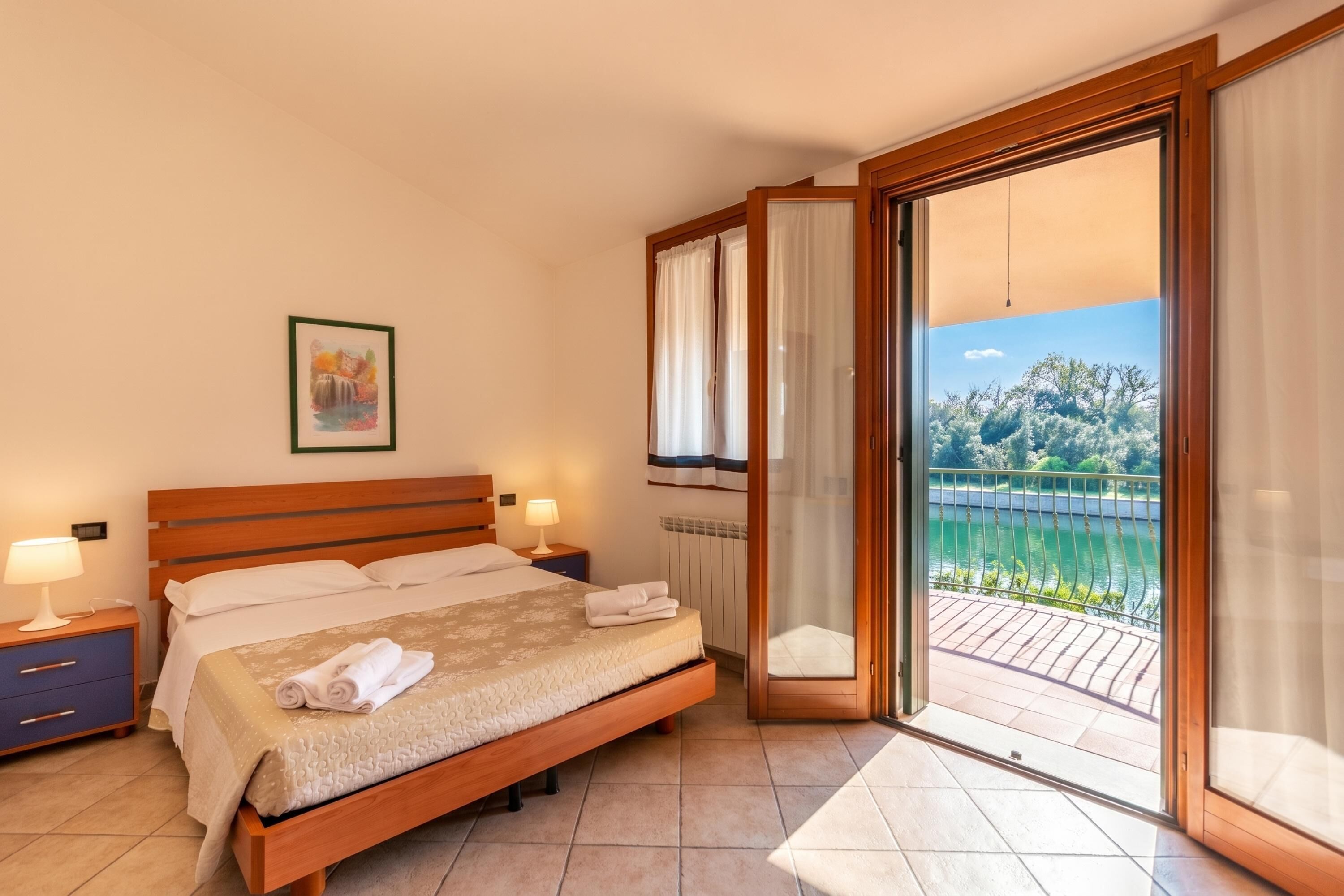 Family Townhome, Multiple Bedrooms, 2 Bathrooms, Sea Facing (Albarella S3 2) | 3 bedrooms, free WiFi, bed sheets