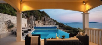 Breathtaking Panorama Villa Vese