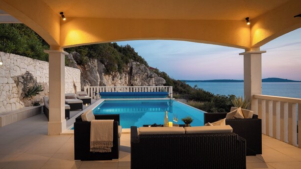 Biệt thự dành cho gia đình, 3 phòng ngủ, 2 phòng tắm (Pool Villa Vese /w Panoramic Sea View) | Hồ bơi | Hồ bơi ngoài trời phục vụ theo mùa 