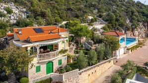 Biệt thự dành cho gia đình, 3 phòng ngủ, 2 phòng tắm (Pool Villa Vese /w Panoramic Sea View) | Ngoại thất