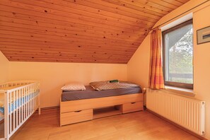 Family House, 3 Bedrooms (House Fortin With Sauna Near Bloke) | 3 bedrooms, bed sheets - House Fortin With Sauna Near Bloke Lake (Bloke)