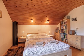Familjehus - flera sovrum (House Fortin With Sauna Near Bloke) | 3 sovrum och sängkläder