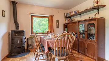 Family House, Multiple Bedrooms (House Fortin With Sauna Near Bloke) | Dining