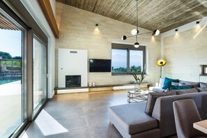 Luxury Villa | Living area