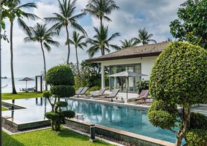 Outdoor pool, pool umbrellas, pool loungers - Baan Asan (Koh Samui)