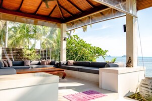 Smart TV, reproductor de DVD, mesa de ping pong, servicios de streaming