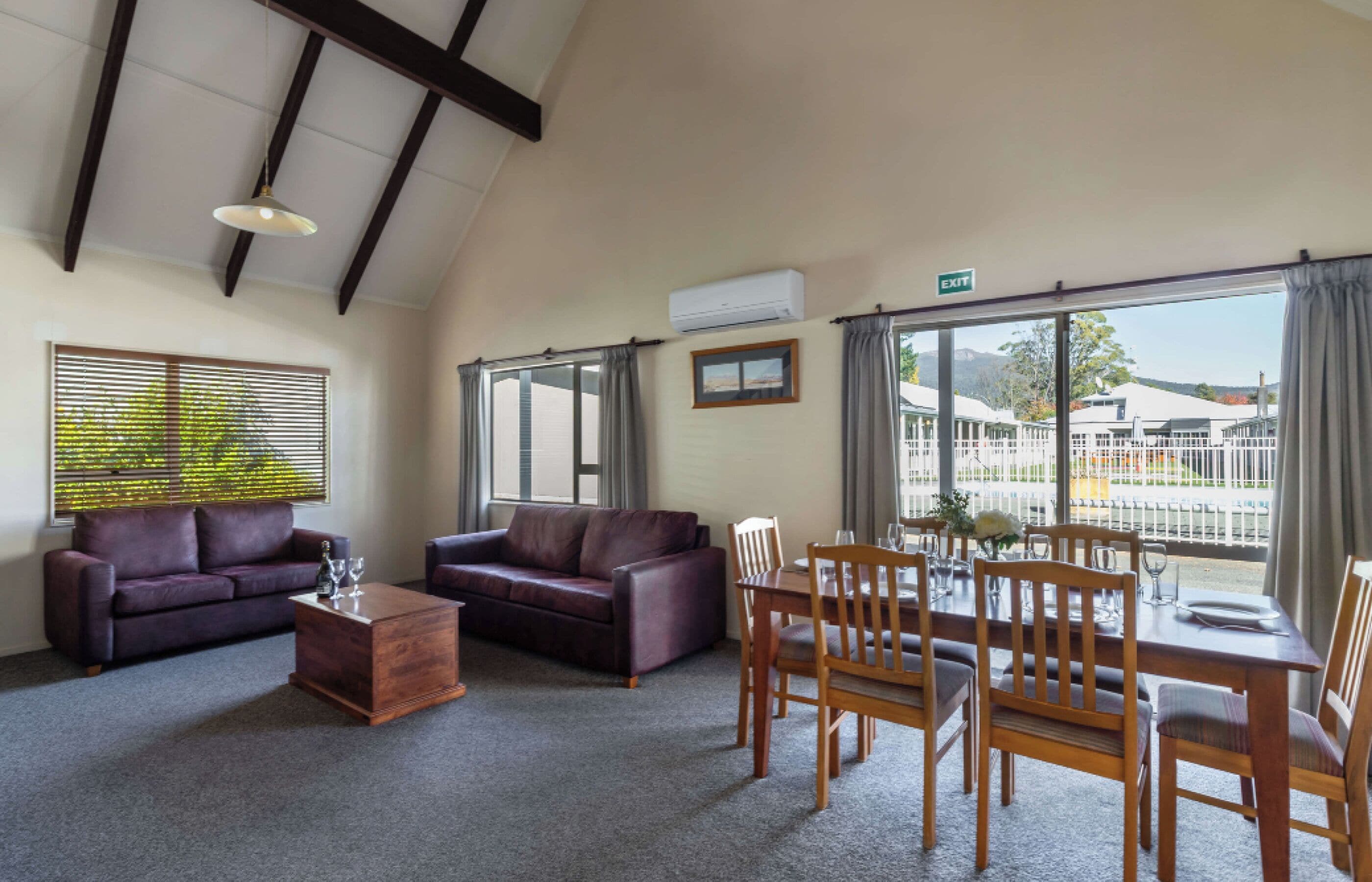 Appartement Confort | Aire de séjour | Téléviseur connecté