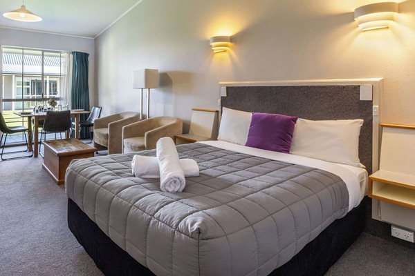 Apartamento clásico | Ropa de cama de alta calidad y decoración individual