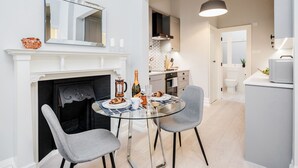 Design-Studio | Essbereich im Zimmer