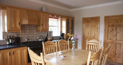 Inviting 4-bed House in Strokestown
