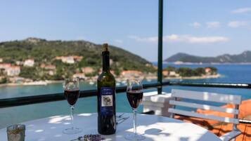 Apartment (Duplex 1 bedroom apt, balcony, sea vi) | View from room