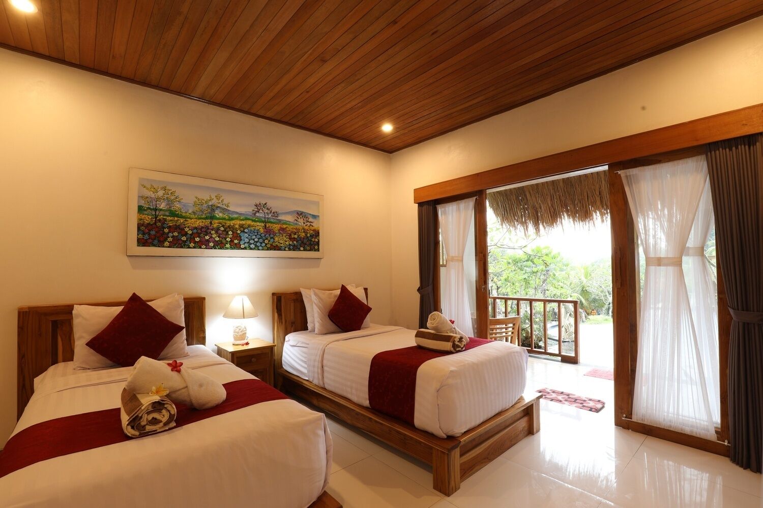 Deluxe Twin kamer | Een minibar, een bureau, een laptopwerkplek, gratis wifi