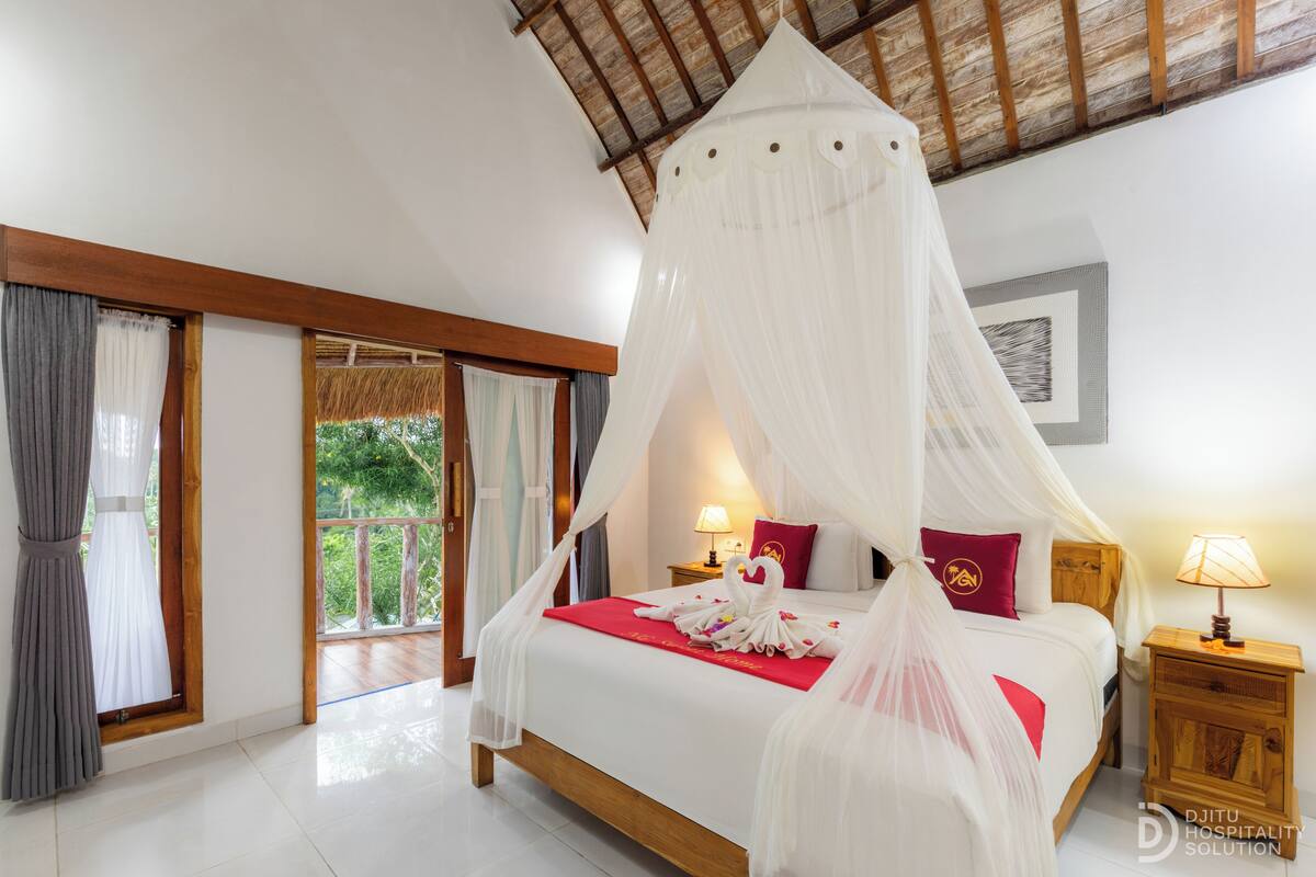 Deluxe Double Room, Balcony | Minibar, desk, laptop workspace, free WiFi