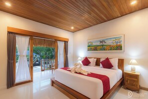 Minibar, desk, laptop workspace, free WiFi - NG Sweet Home (Penida Island)