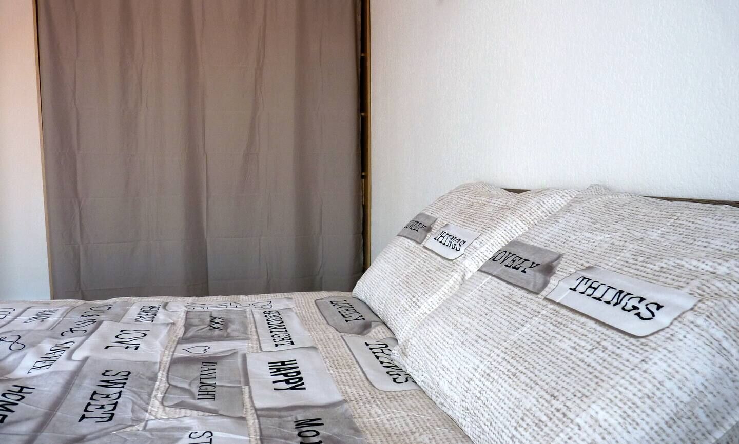 2 dormitorios, tabla de planchar con plancha, wifi y ropa de cama