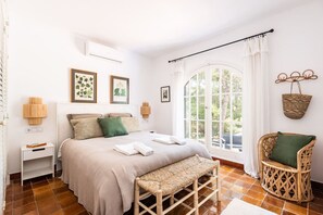 4 chambres, bureau, fer et planche Ă repasser, Wi-Fi