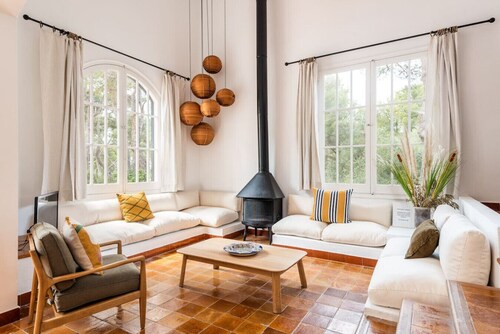 Villa Los Dragones * Big beautiful Villa with pool