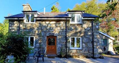 Cae Tudur Remote Rural Cottage near Barmouth