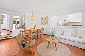 TV - VILLA BINI ALANA - Ideal for families, fenced pool, close to the beach (Binibèquer)