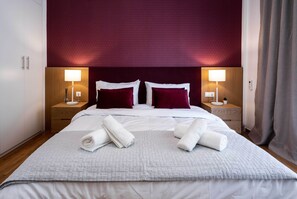 2 عدّة غرف نوم وبديكورات فريدة لكل غرفة وطراز فريد لكل وحدة