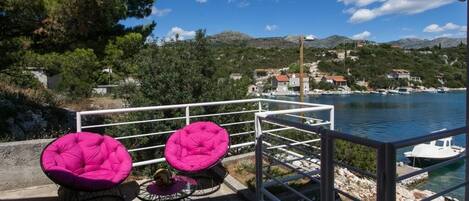 House (One Bedroom Apartment with Terrace an) | Terrace/patio