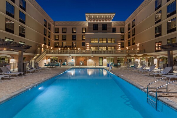 Outdoor pool, open 9:00 AM to 10:00 PM, pool loungers - Homewood Suites by Hilton St. Augustine San Sebastian (St. Augustine)
