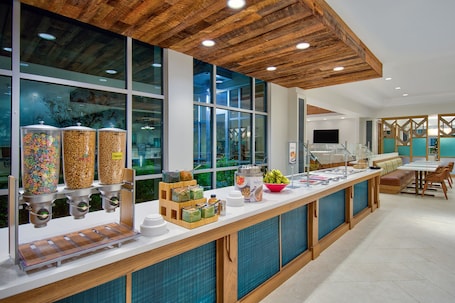 Free daily buffet breakfast