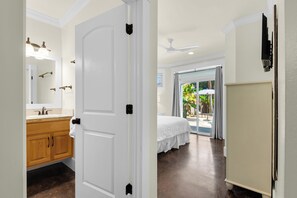 5 bedrooms, iron/ironing board, free WiFi, bed sheets