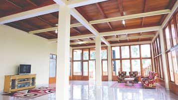 Villa (3 Bedrooms) | Living area | TV