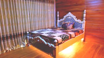 Biệt thự (3 Bedrooms) | 3 phòng ngủ, truy cập Internet không dây miễn phí, bộ trải giường