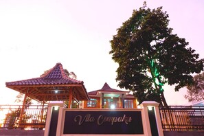 Exterior - Villa Cempaka Pangalengan (Pangalengan)