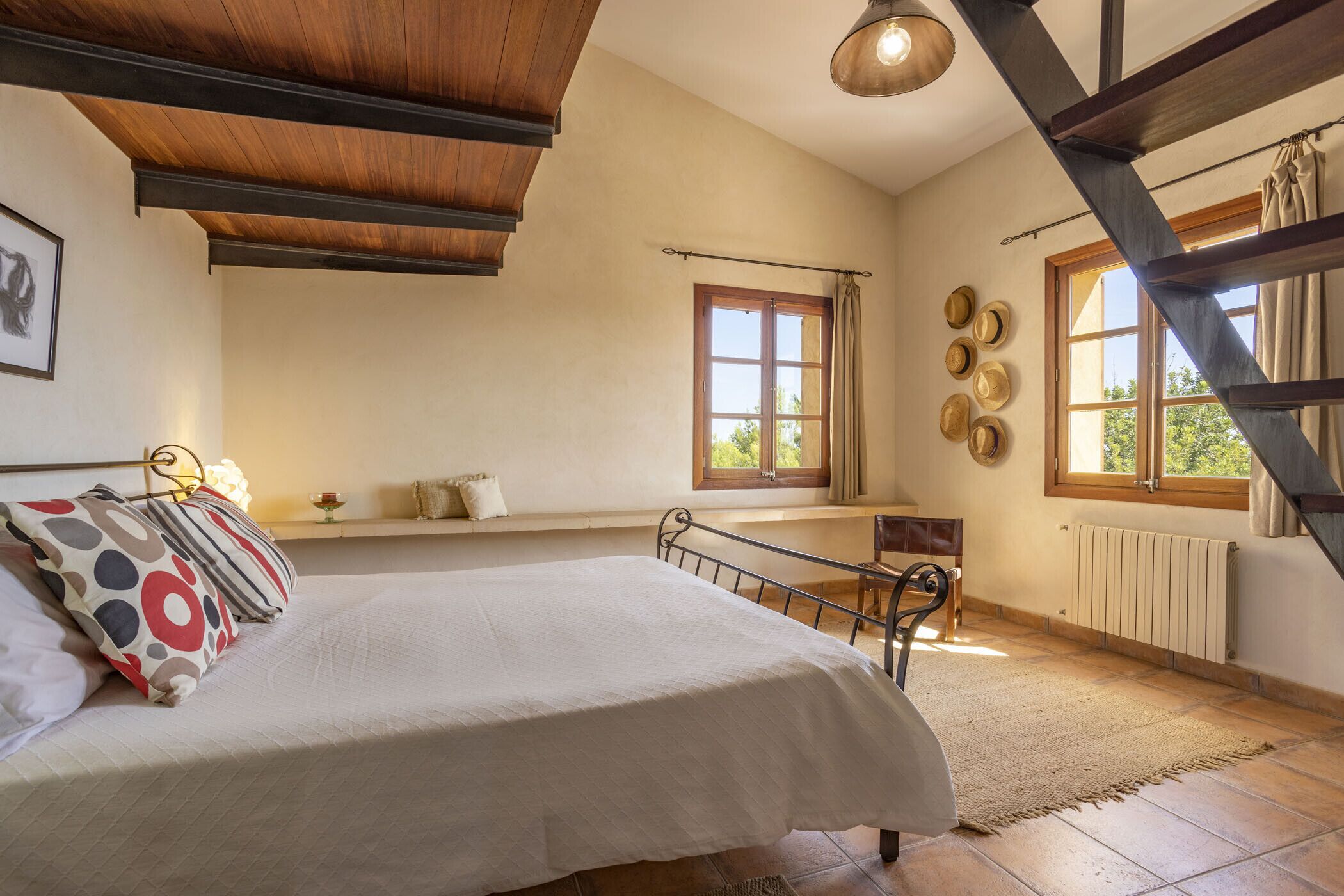 4 chambres, fer et planche à repasser, Wi-Fi gratuit, draps fournis