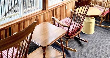 Hemingway's Hideaway: Summer Bliss on the Shores of Bear Lake