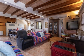 电视、壁炉
