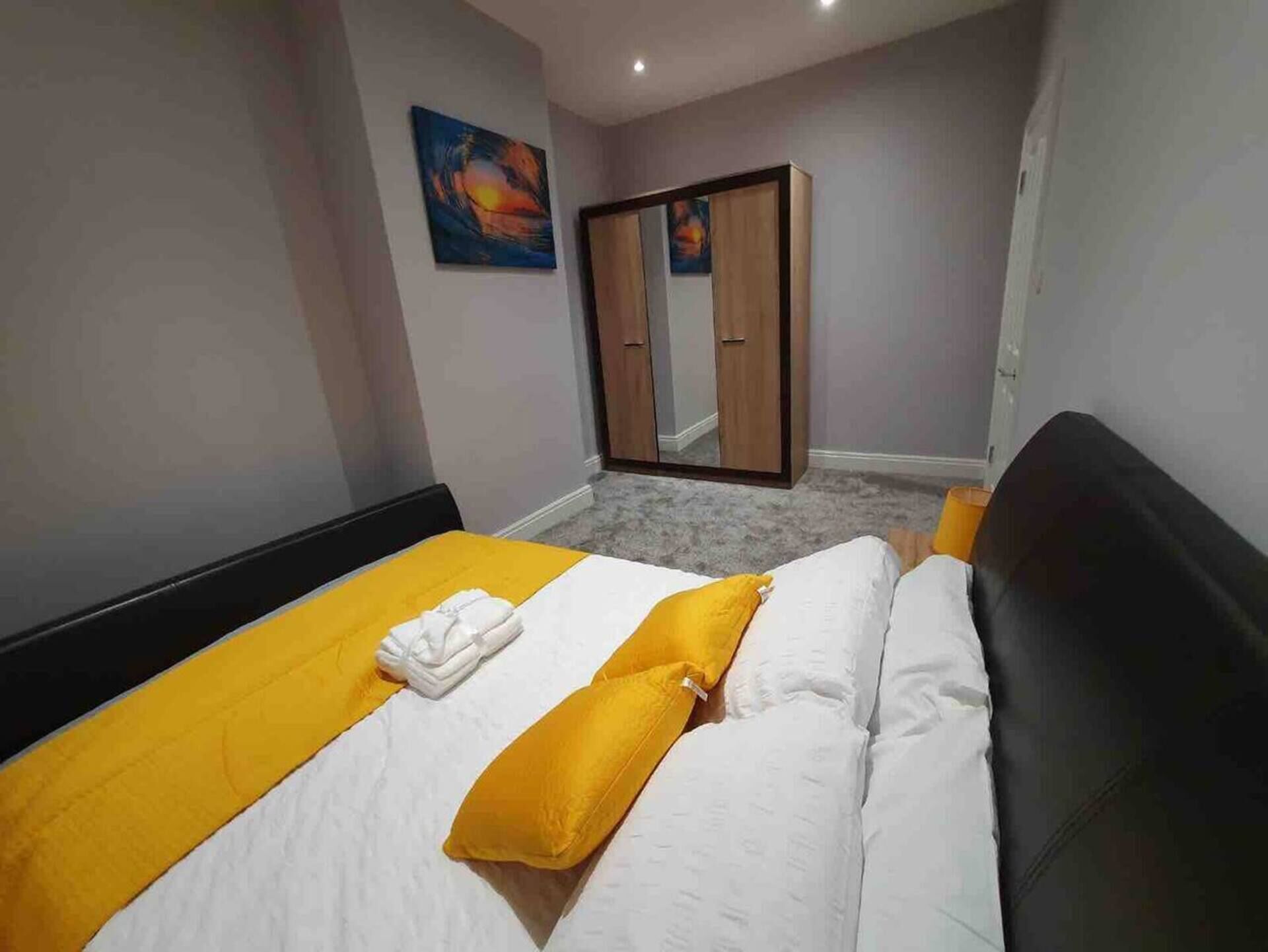 House | 2 bedrooms, iron/ironing board, free WiFi, bed sheets