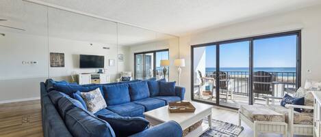 Télévision à écran plat, lecteur de DVD