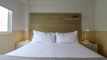 1 habitación, tabla de planchar con plancha, wifi y ropa de cama