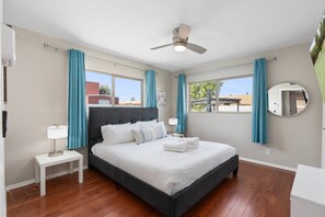 4 bedrooms, iron/ironing board, free WiFi, bed sheets