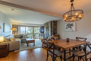 TV, fireplace - Outpost: White Ridge A2 (Teton Village)