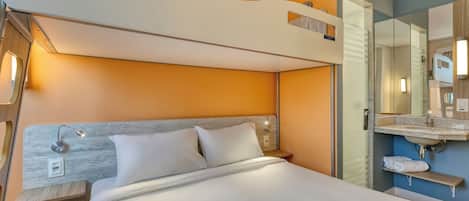 1 bedroom, desk, laptop workspace, blackout drapes