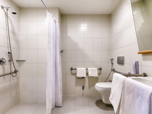 Standard Room, 1 Twin Bed, Accessible | 1 bedroom, desk, laptop workspace, blackout drapes