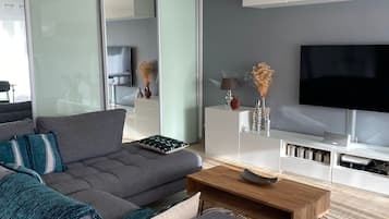 Smart TV, stereo, printers