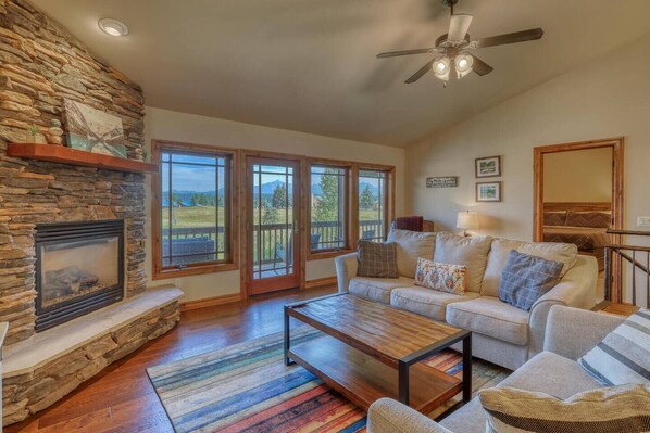 Smart TV, fireplace - Pagosa Peak Mountain Views (Pagosa Springs)