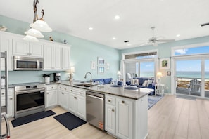 Fridge, microwave, oven, stovetop - Beachfront Townhome! West End PCB. 3 Bedrooms Sleeps 10! (Panama City Beach)