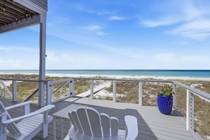 Property grounds - Beachfront Townhome! West End PCB. 3 Bedrooms Sleeps 10! (Panama City Beach)