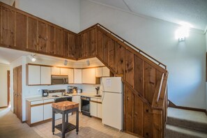 Appart'hôtel, plusieurs lits (Whiffletree A7) | Cuisine privée