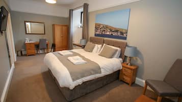 Standard Double Room | Iron/ironing board, free WiFi, bed sheets