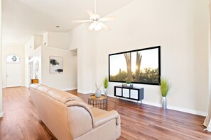 Smart TV, servicios de streaming y oficina 
